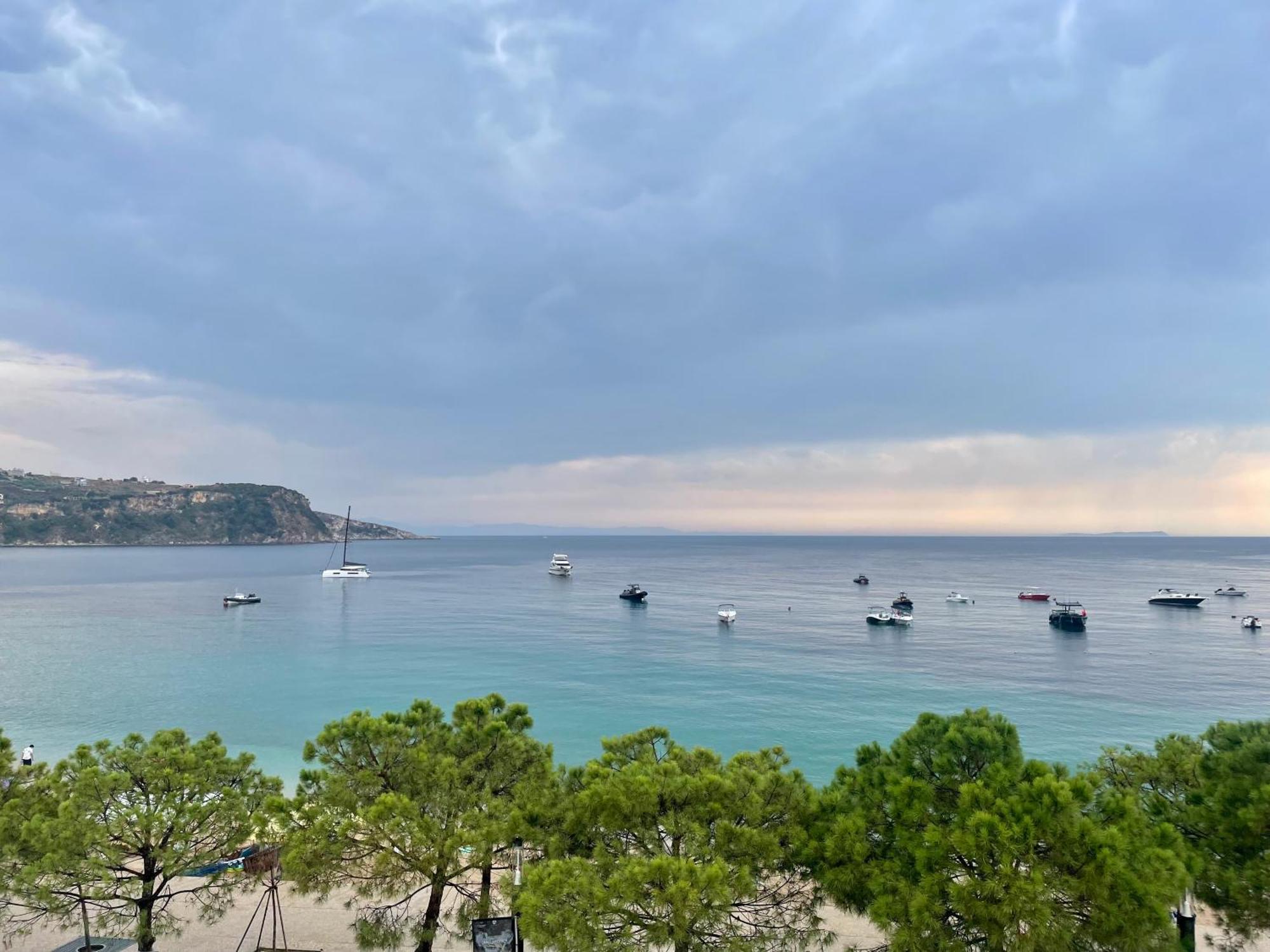 Guesthouse 1932 Himare Esterno foto
