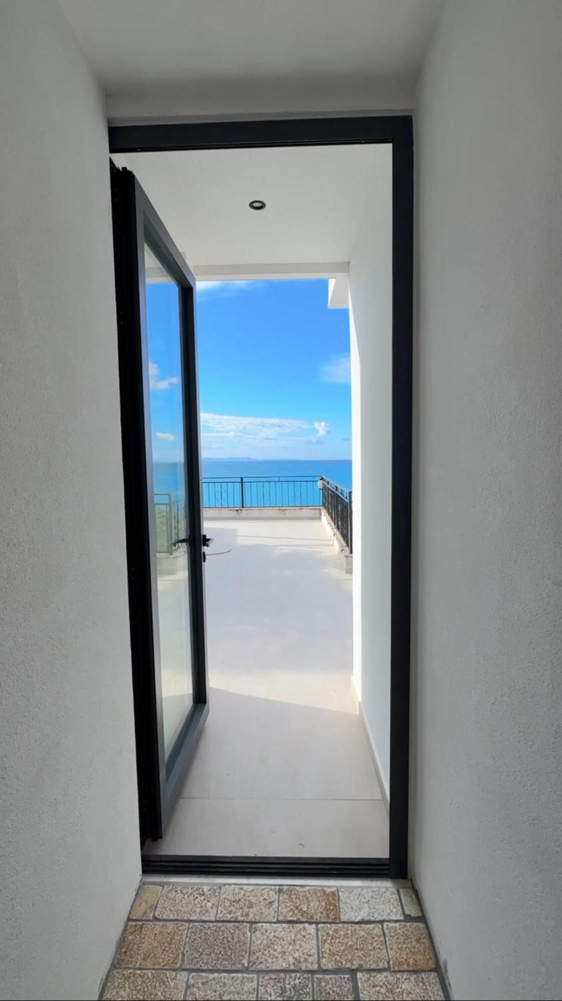 Guesthouse 1932 Himare Esterno foto