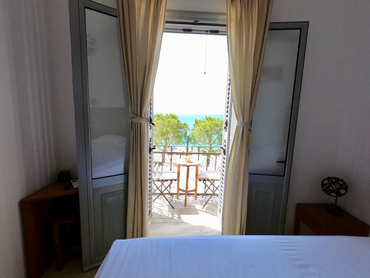 Guesthouse 1932 Himare Esterno foto