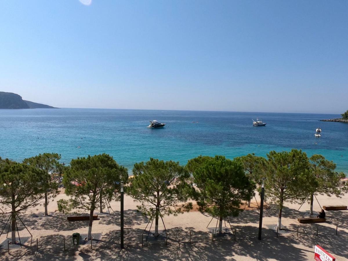 Guesthouse 1932 Himare Esterno foto