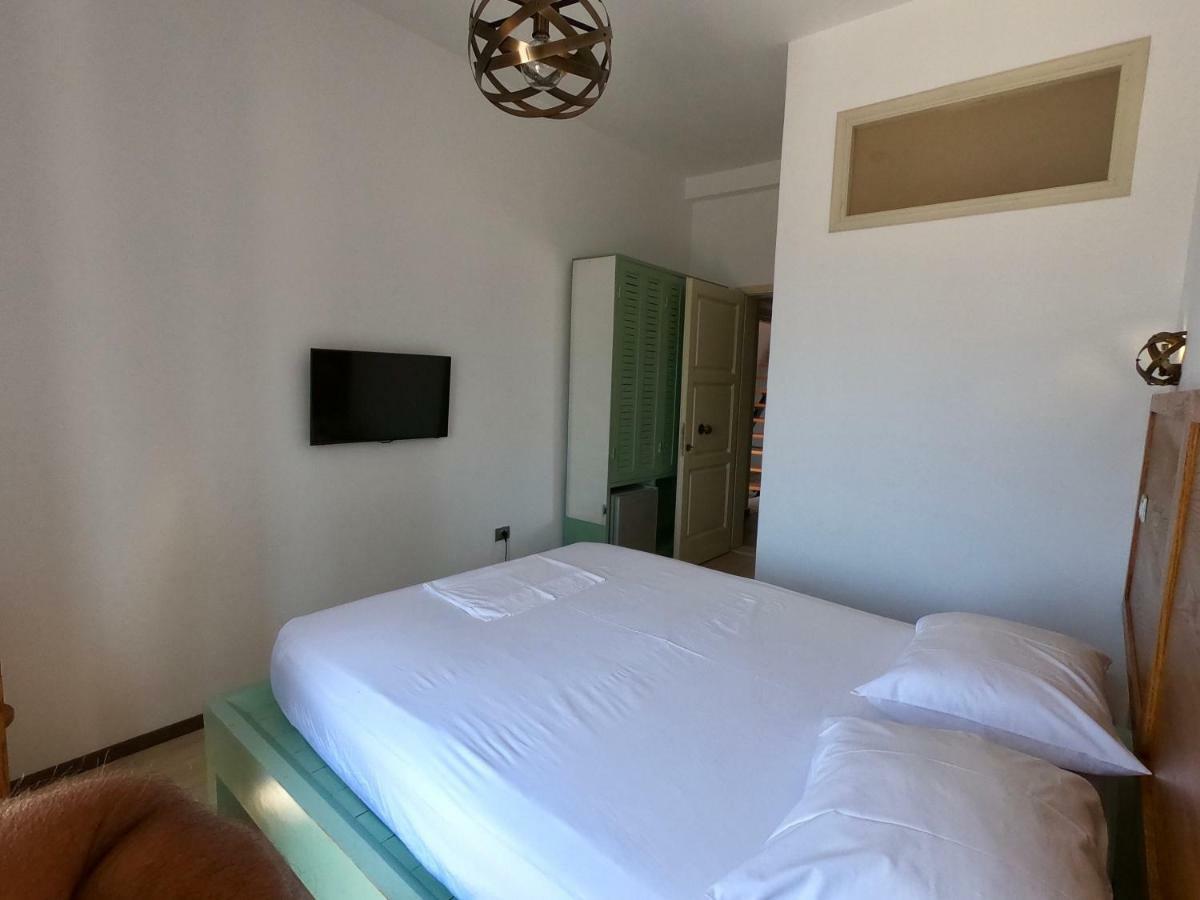 Guesthouse 1932 Himare Esterno foto